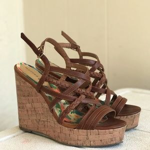 Madden Girl Brown strapy wedges
